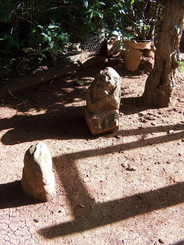 Skulpturer fra Quen Santo tempelbyen.jpg